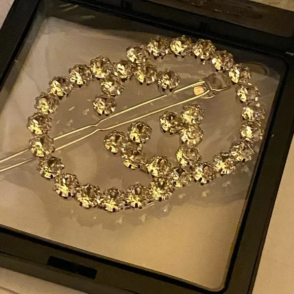 Gucci Dazzling Crystal Hair Clip COMES WITH BOX